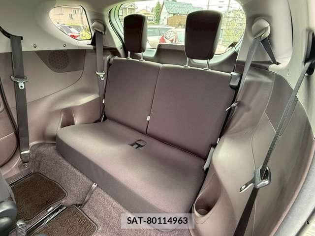 Toyota IQ 2009-03 7812683-6