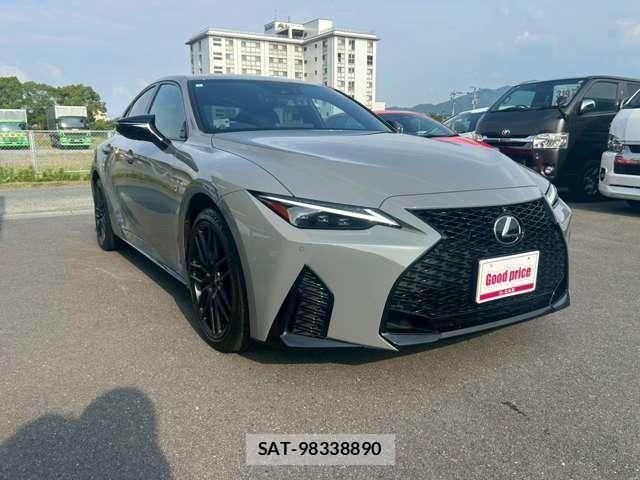 Lexus IS 2024-05 7812661-11