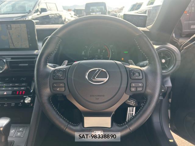 Lexus IS 2024-05 7812661-17