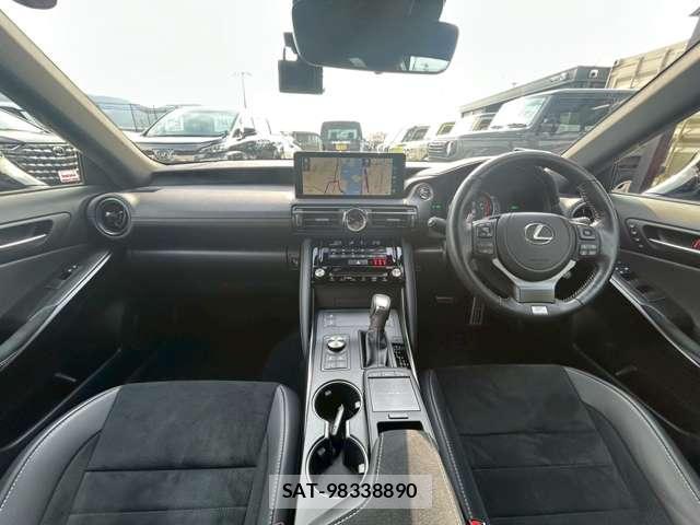 Lexus IS 2024-05 7812661-2