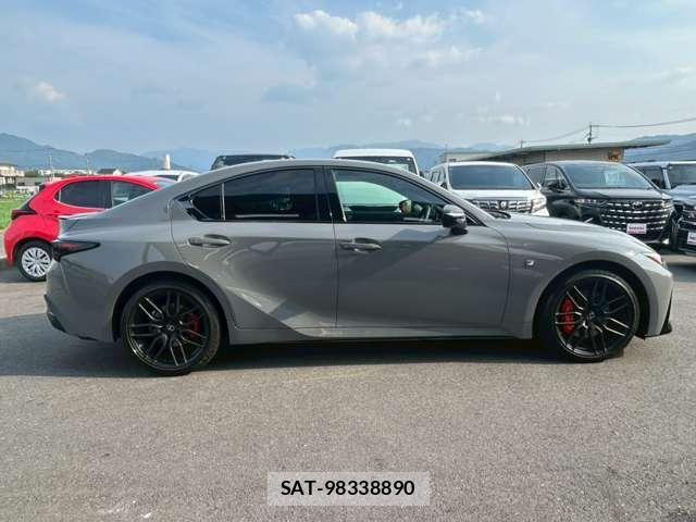 Lexus IS 2024-05 7812661-3