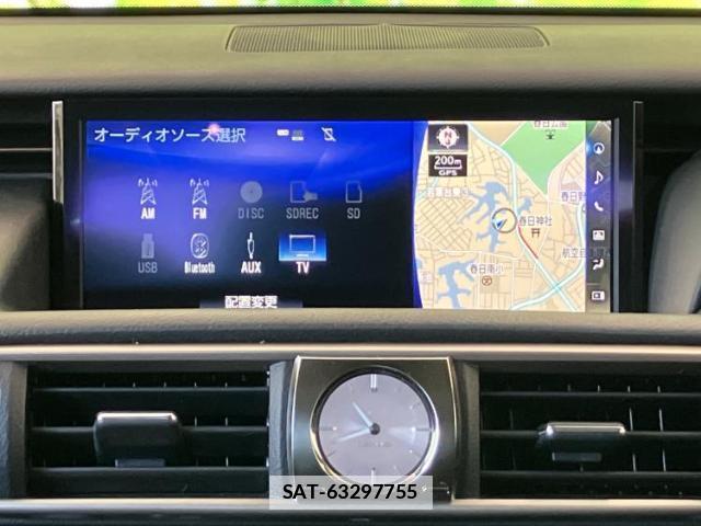 Lexus IS 2017-10 7813299-10