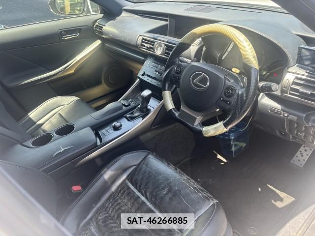 Lexus IS 2013-07 7813439-10