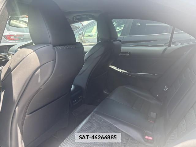 Lexus IS 2013-07 7813439-3