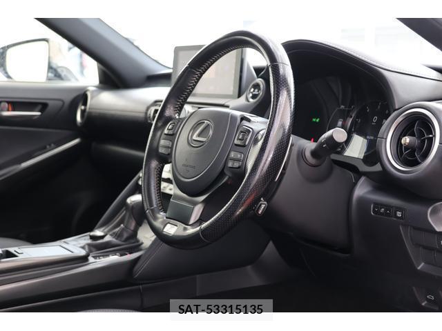 Lexus IS 2021-03 7813692-1