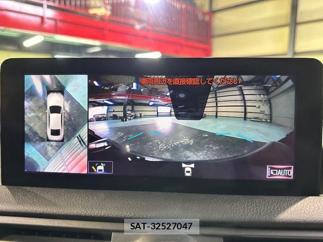 Lexus IS 2021-02 7814124-10