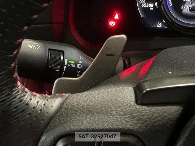 Lexus IS 2021-02 7814124-16