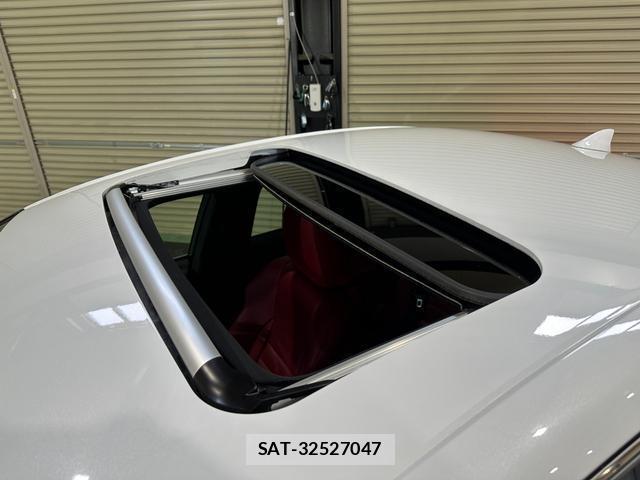 Lexus IS 2021-02 7814124-2