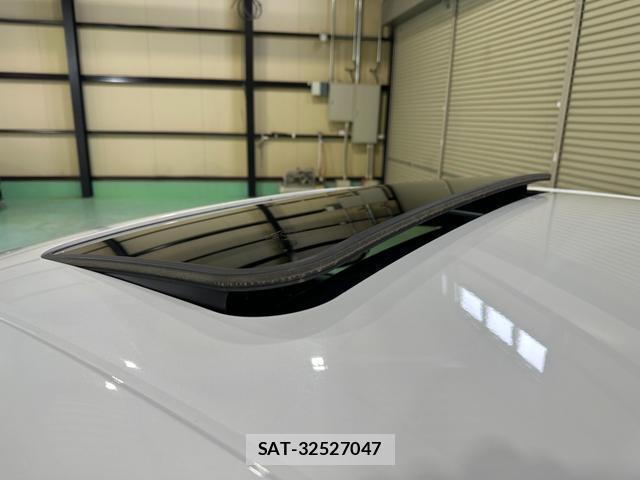 Lexus IS 2021-02 7814124-3
