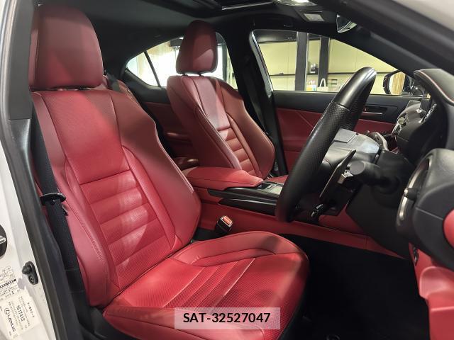 Lexus IS 2021-02 7814124-7