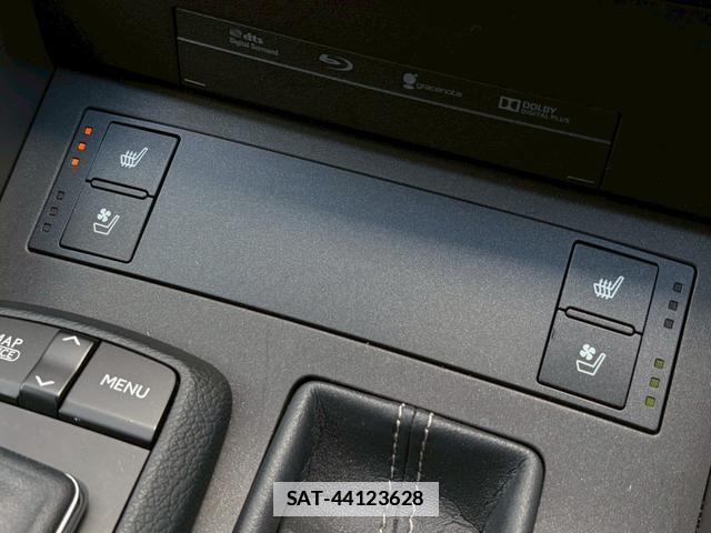 Lexus IS 2015-03 7814830-12