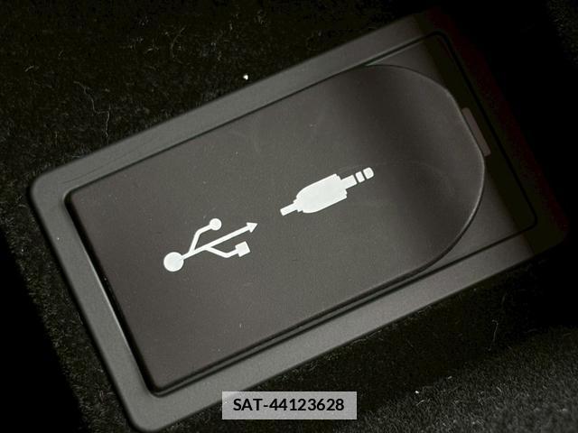 Lexus IS 2015-03 7814830-13