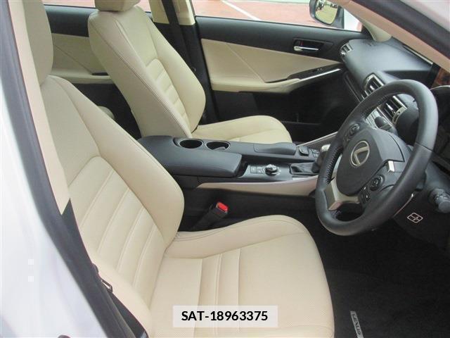 Lexus IS 2013-08 7814877-13