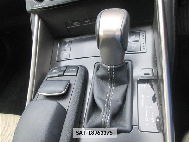 Lexus IS 2013-08 7814877-15