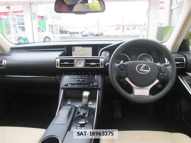 Lexus IS 2013-08 7814877-5