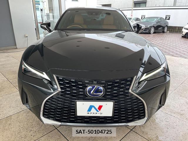 Lexus IS 2021-08 7815215-10