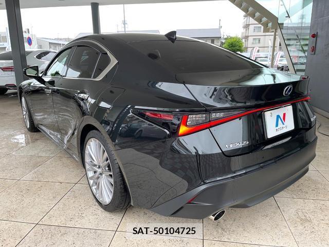 Lexus IS 2021-08 7815215-12