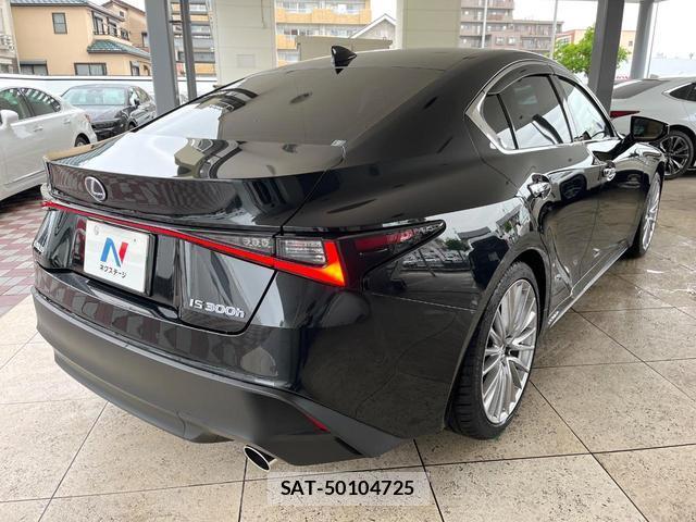 Lexus IS 2021-08 7815215-13