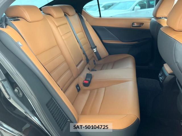 Lexus IS 2021-08 7815215-5