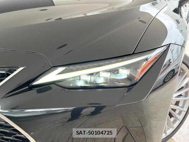Lexus IS 2021-08 7815215-8
