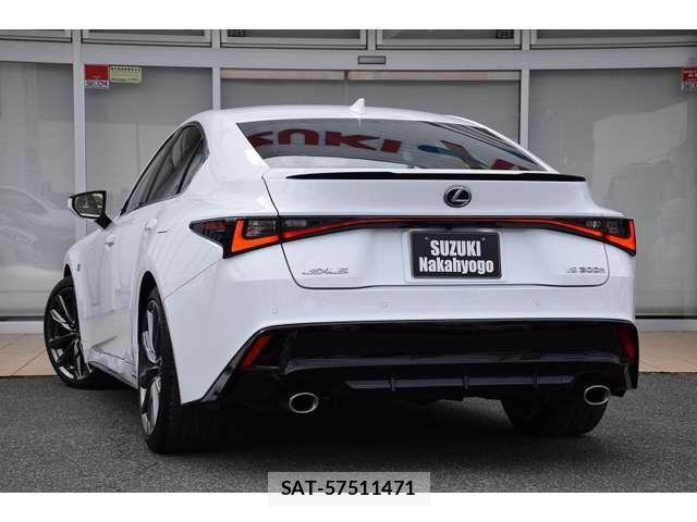 Lexus IS 2022-04 7815341-9