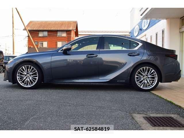 Lexus IS 2021-08 7815342-14