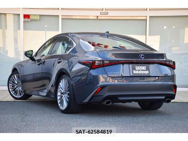 Lexus IS 2021-08 7815342-16