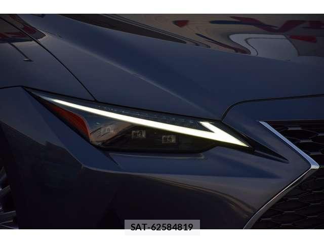 Lexus IS 2021-08 7815342-4