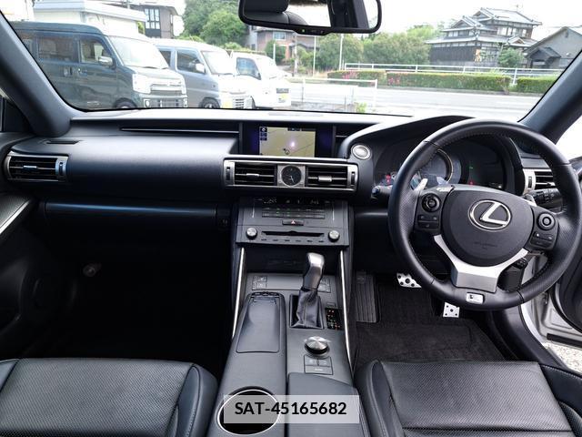 Lexus IS 2015-08 7816360-1