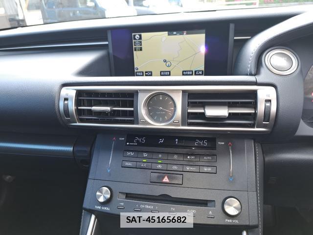 Lexus IS 2015-08 7816360-6