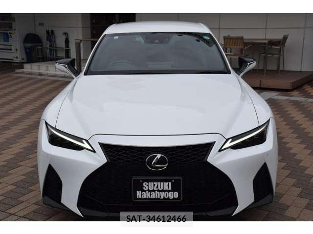 Lexus IS 2021-04 7816378-13