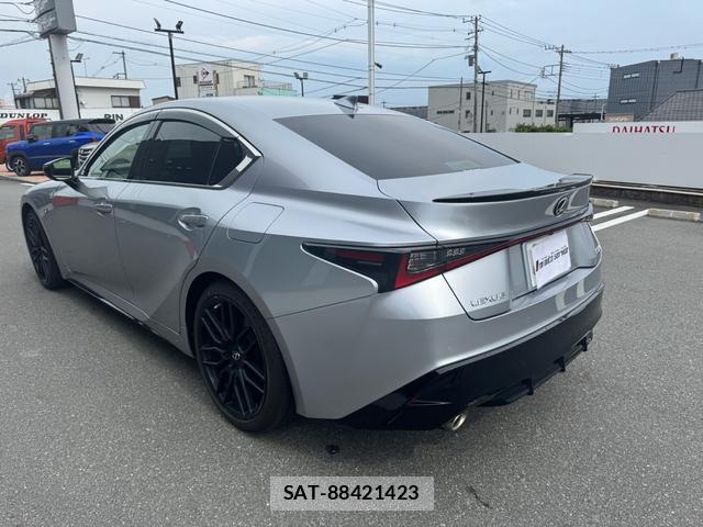 Lexus IS 2021-10 7816800-17