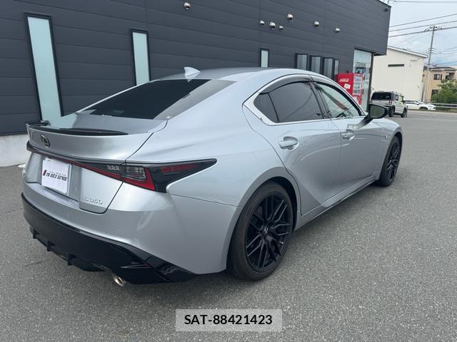 Lexus IS 2021-10 7816800-18