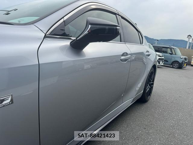 Lexus IS 2021-10 7816800-4