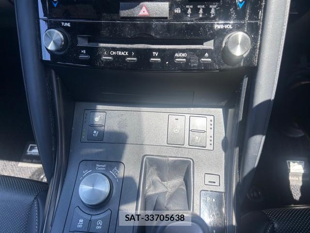 Lexus IS 2021-04 7817274-16
