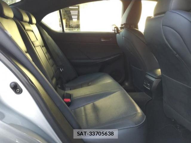 Lexus IS 2021-04 7817274-5