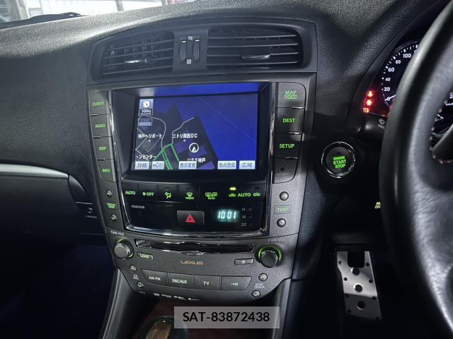 Lexus IS 2010-10 7817351-13