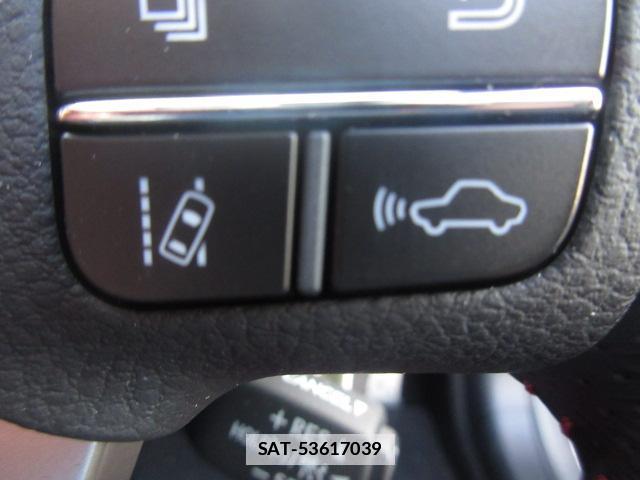 Lexus IS 2017-11 7820506-5