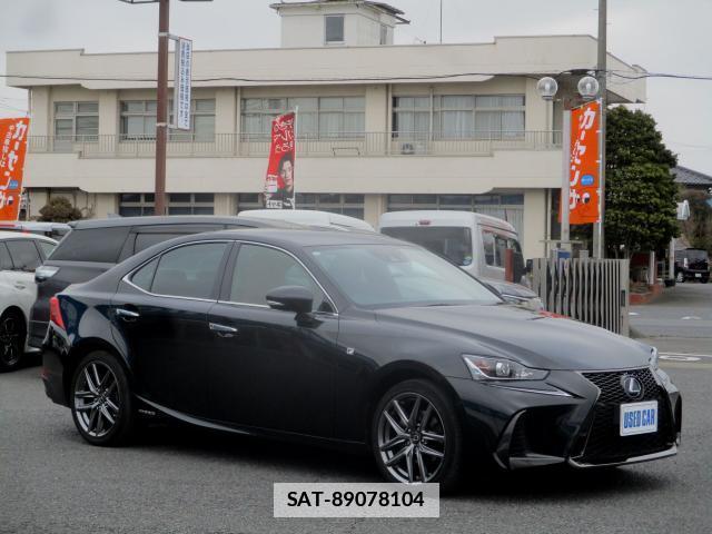 Lexus IS 2017-09 7820667-17