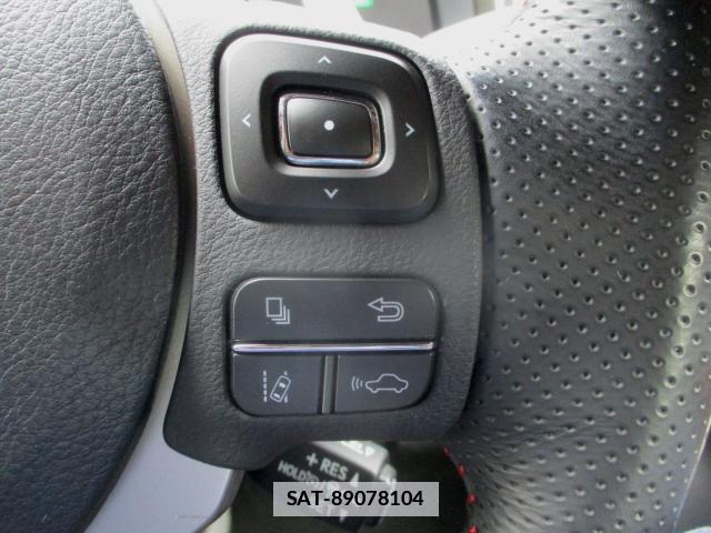 Lexus IS 2017-09 7820667-3