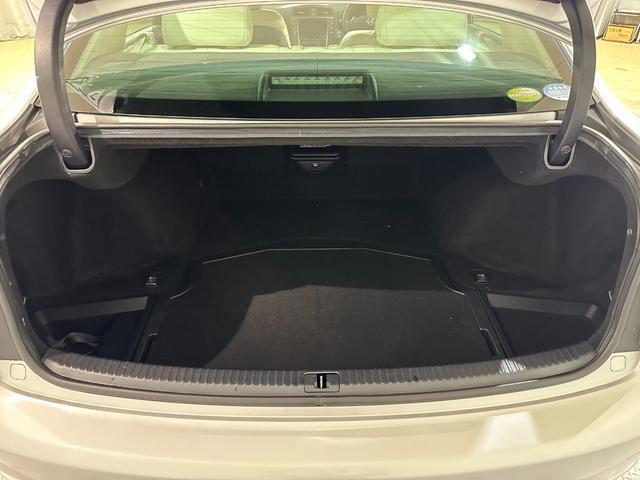 Lexus IS 2009-06 7823319-16