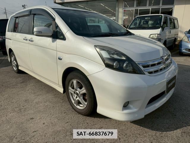 Toyota ISIS 2010-03 7811560-2