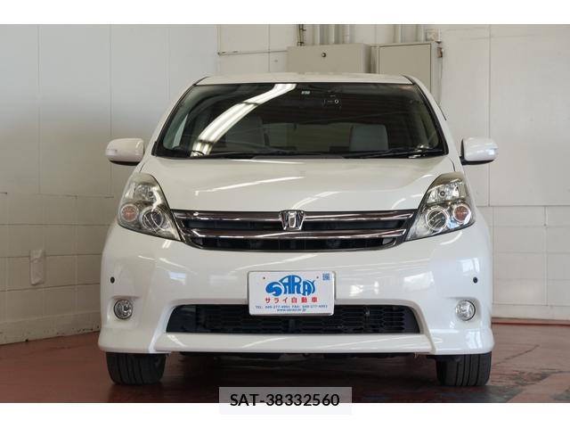 Toyota ISIS 2009-02 7813576-1