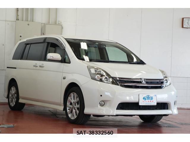 Toyota ISIS 2009-02 7813576-2