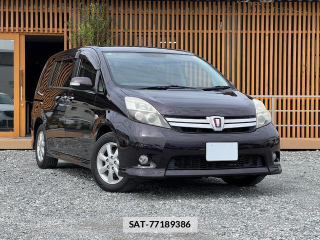 Toyota ISIS 2013-05 7813824-0