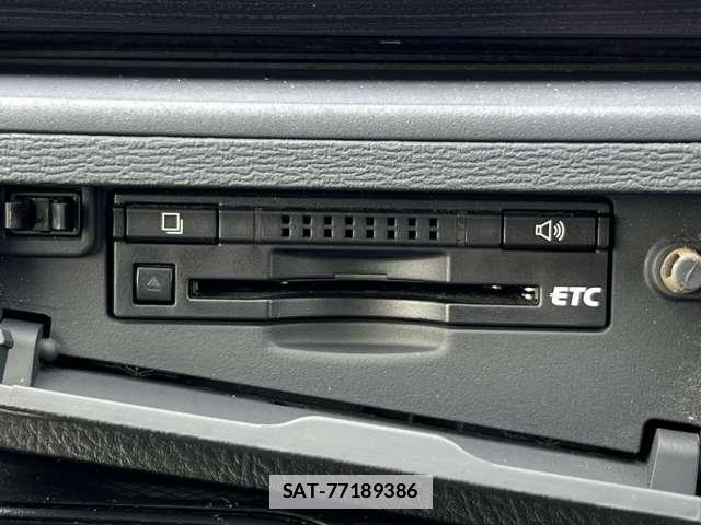 Toyota ISIS 2013-05 7813824-13