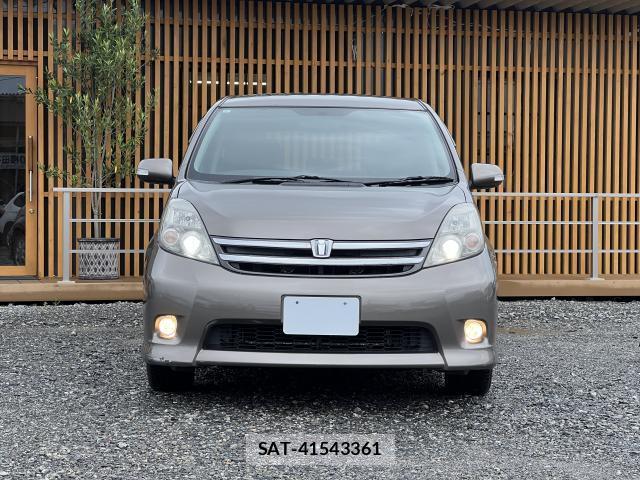Toyota ISIS 2009-03 7813834-9
