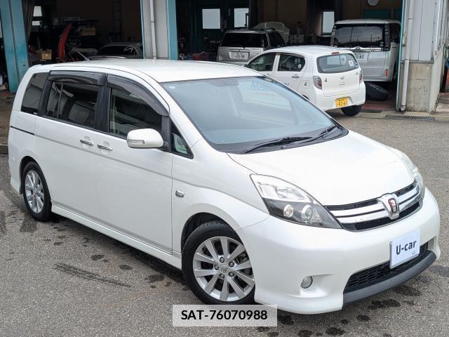 Toyota ISIS 2012-02 7819059-15