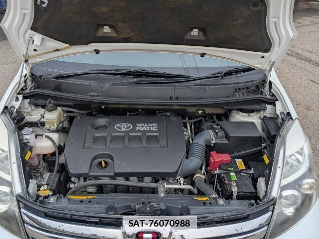 Toyota ISIS 2012-02 7819059-7