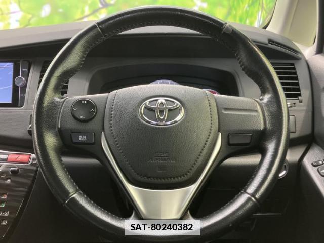 Toyota ISIS 2013-03 7820914-14
